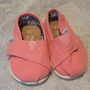 Toms Pink Baby Toddler Velcro Slip-on Shoes (T2) EUC
